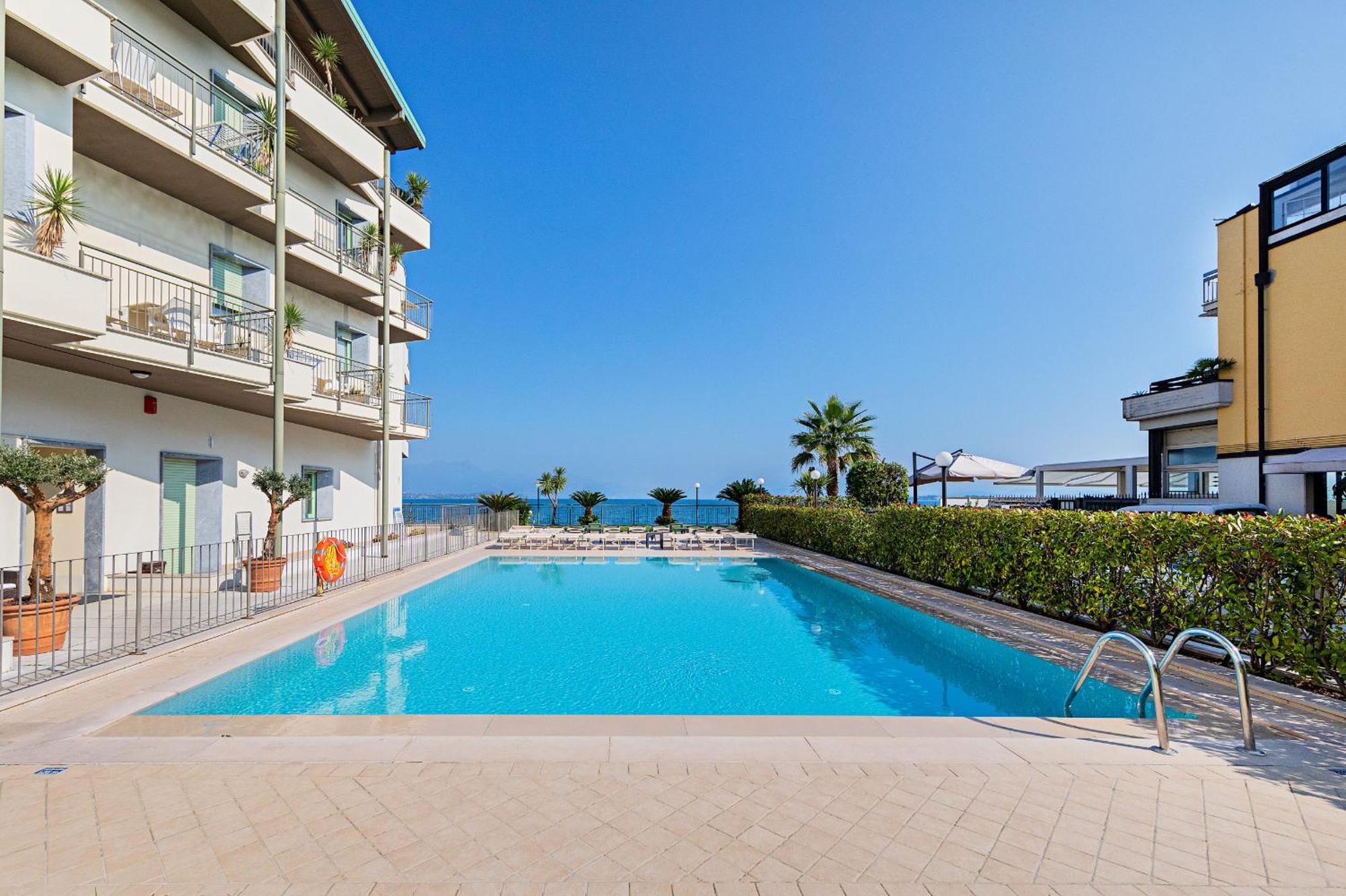 Residenza Miralago Iii By Wonderful Italy * Desenzano del Garda